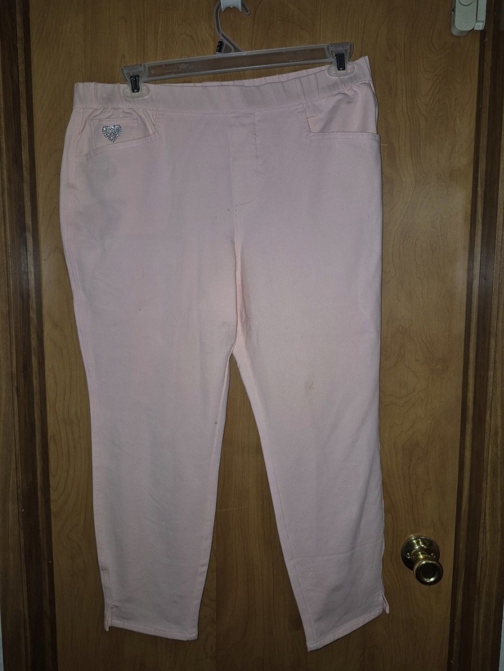 Quacker Factory Light Pink Pull-On Cropped Ponte Pants